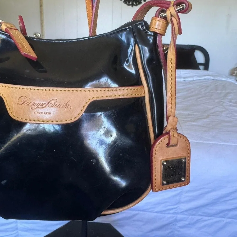 Y2K vintage Dooney & Bourke Mini Margot Crossbody Bag in black patent‎ leather